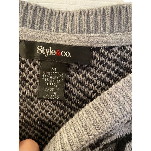 Style &Co., women’s gray & black cheetah, print, front pocket sweater size mediu - Picture 4 of 4